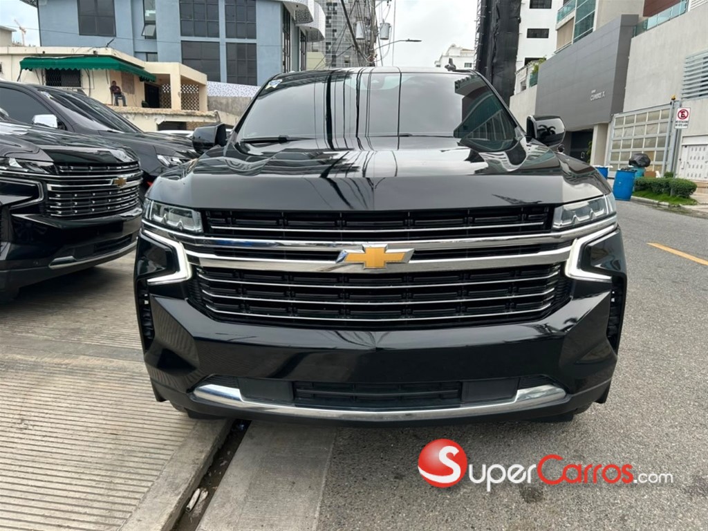2021 Chevrolet Suburban LT — foto 2 / 12