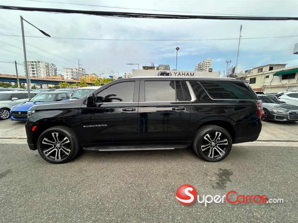 2021 Chevrolet Suburban LT — foto 4 / 12