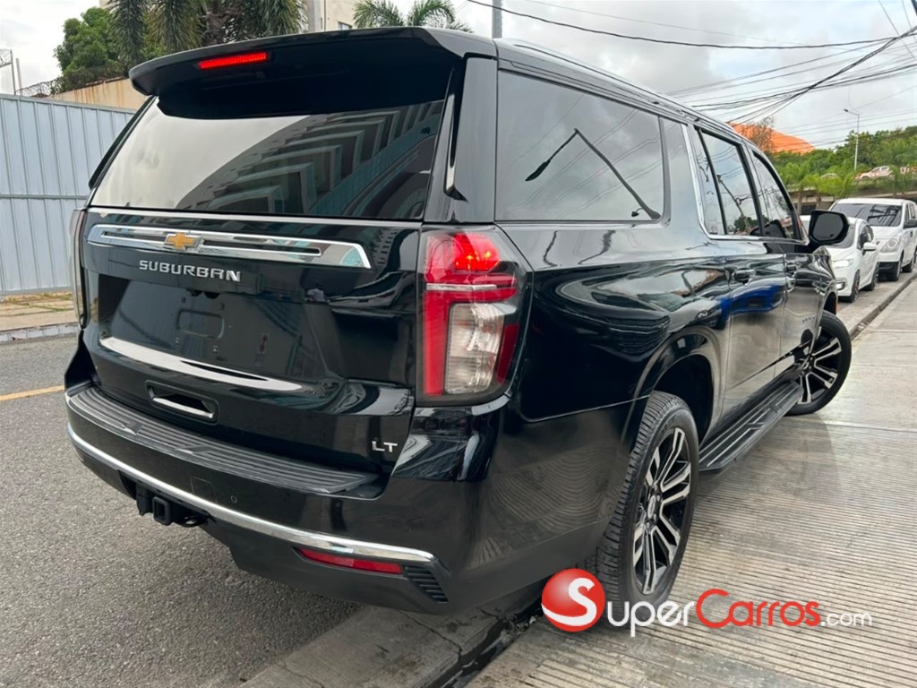 2021 Chevrolet Suburban LT — foto 5 / 12