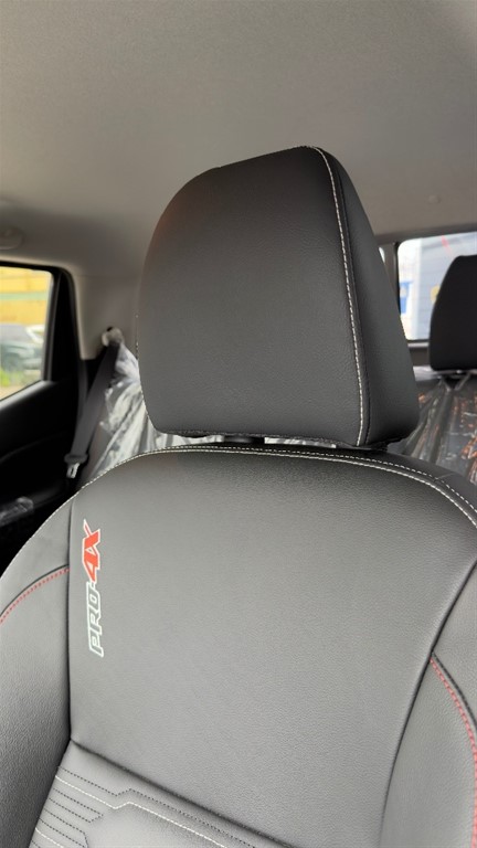 2026 Nissan Navara PRO X4 — foto 9 / 12