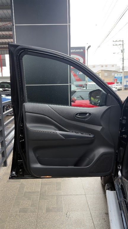 2026 Nissan Navara PRO X4 — foto 10 / 12