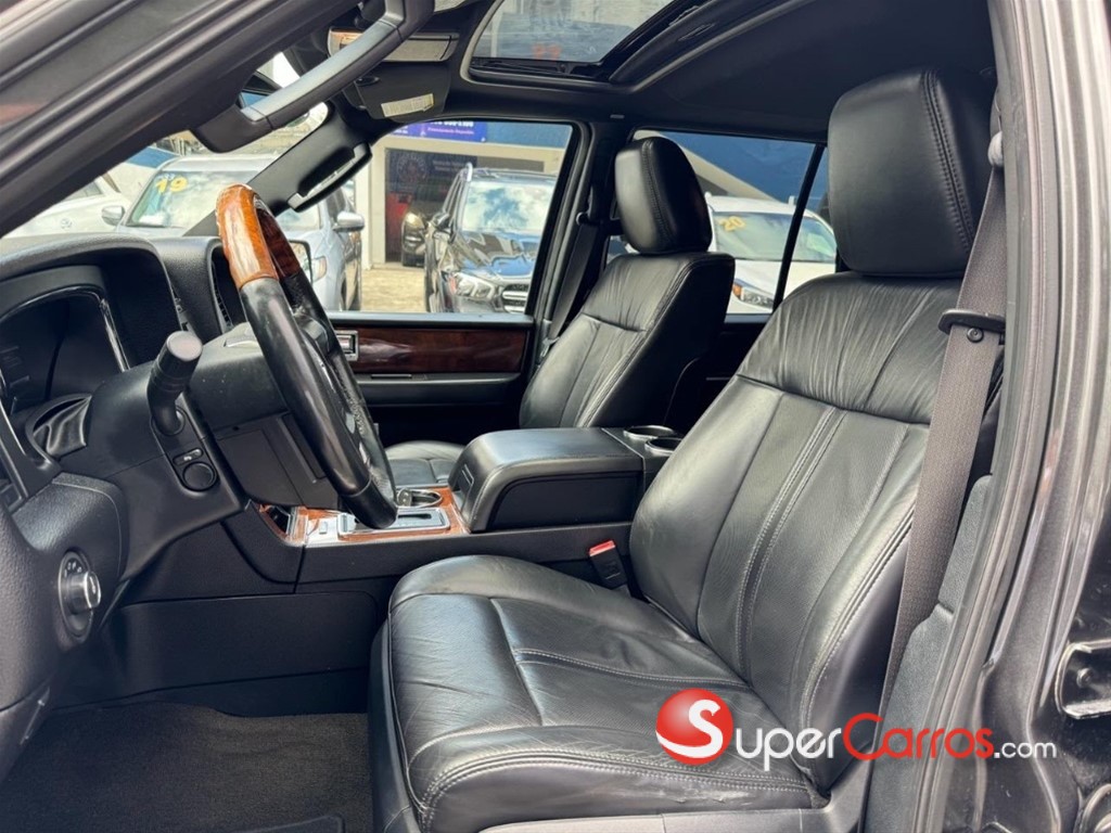 2016 Lincoln Navigator — foto 3 / 10