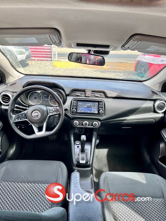 2020 Nissan Versa SV — foto 5 / 9