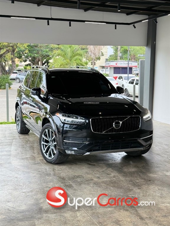 2019 Volvo XC90 Momentum T6