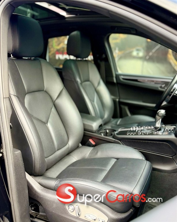 2020 Porsche Macan S — foto 7 / 12