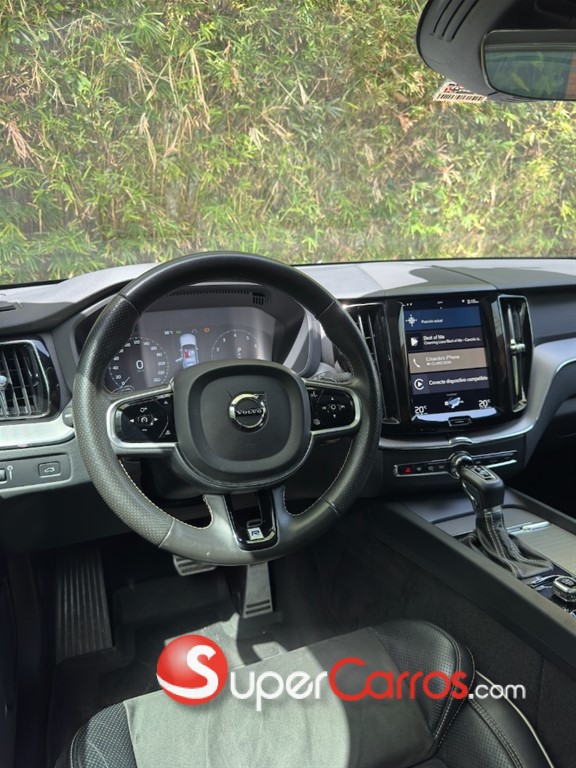 2018 Volvo XC60 T5 R Design — foto 6 / 10