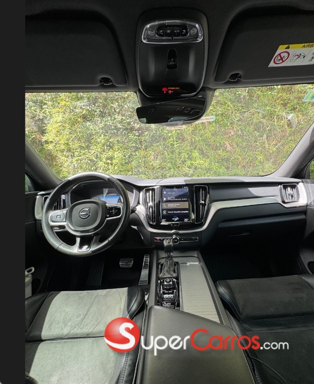 2018 Volvo XC60 T5 R Design — foto 7 / 10
