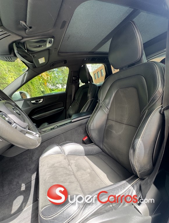 2018 Volvo XC60 T5 R Design — foto 9 / 10