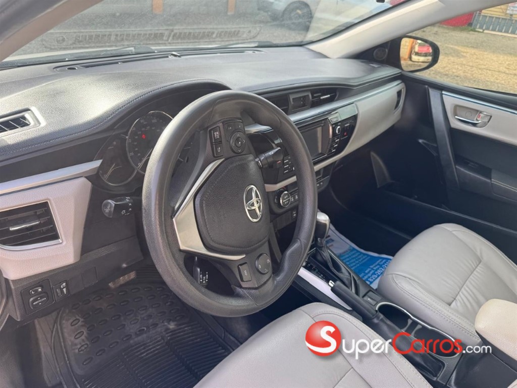 2016 Toyota Corolla LE — foto 4 / 8
