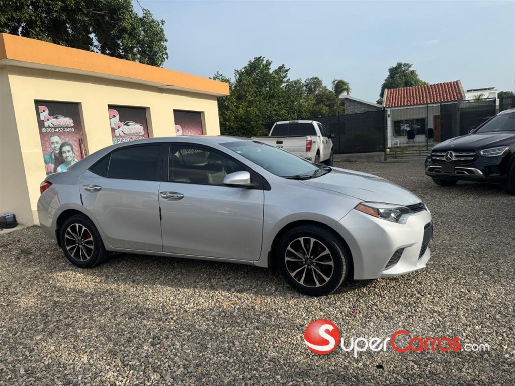 2016 Toyota Corolla LE — foto 5 / 8