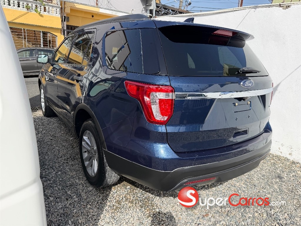 2017 Ford Explorer — foto 7 / 12
