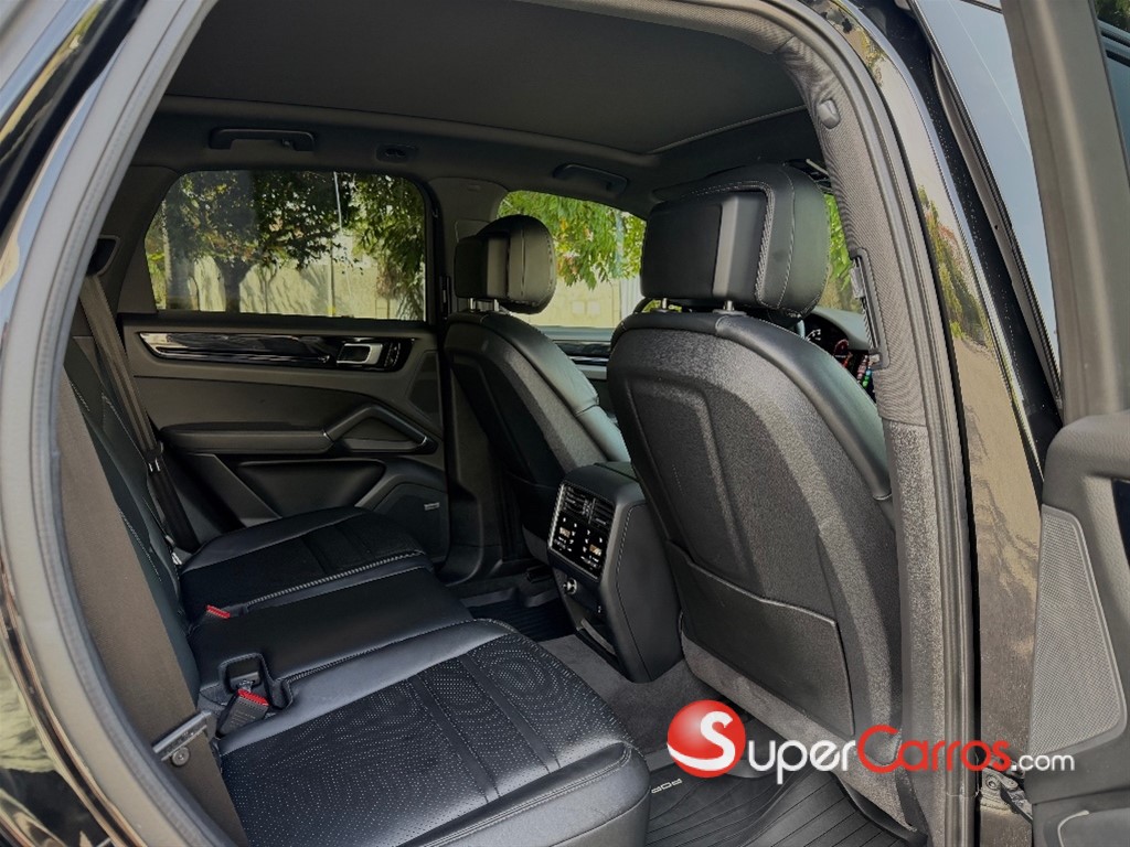 2021 Porsche Cayenne E-Hybrid — foto 7 / 10