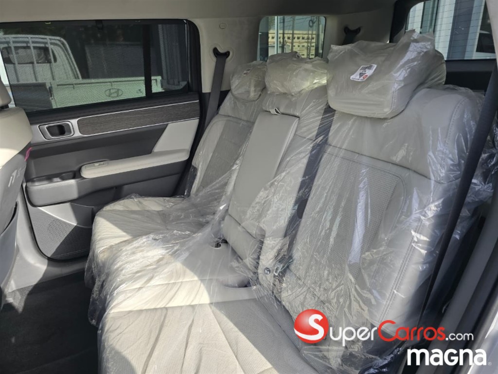 2026 Hyundai Grand Santa Fe — foto 9 / 10