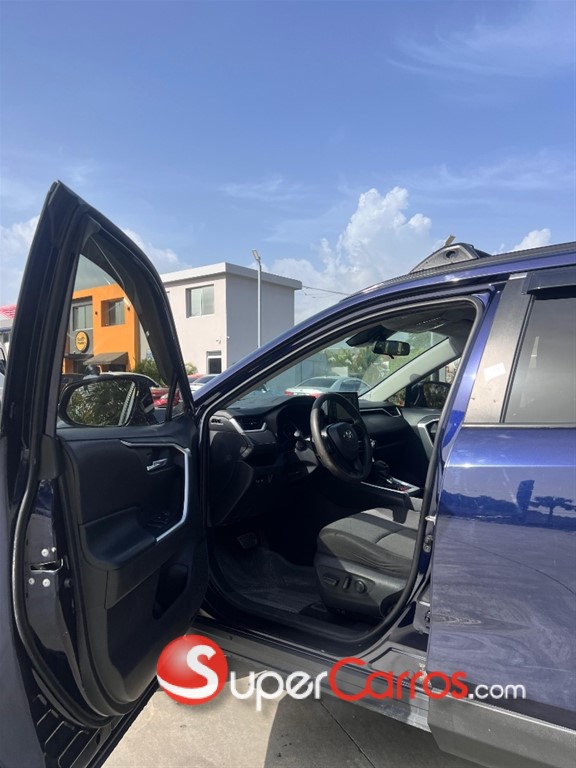 2020 Toyota RAV4 XLE — foto 7 / 11
