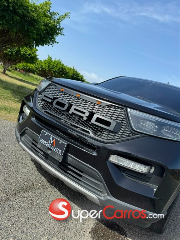 2021 Ford Explorer XLT — foto 8 / 9