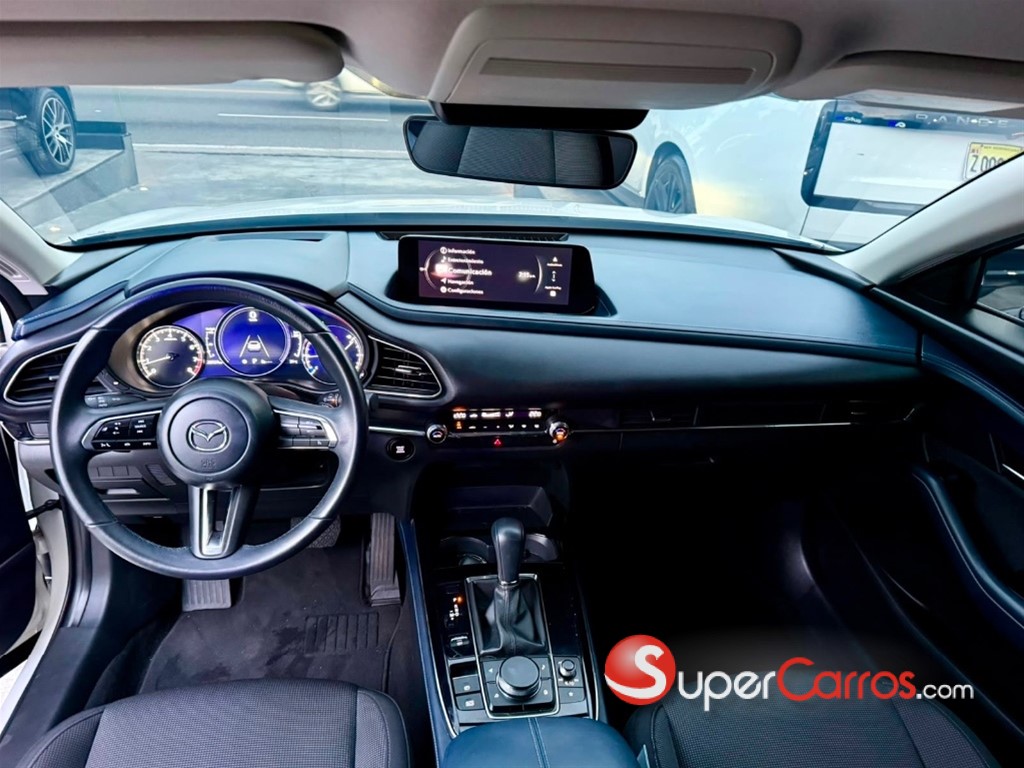 2025 Mazda CX-30 GT — foto 8 / 9