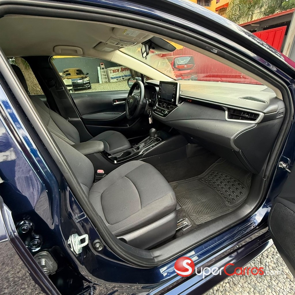 2020 Toyota Corolla LE — foto 9 / 12
