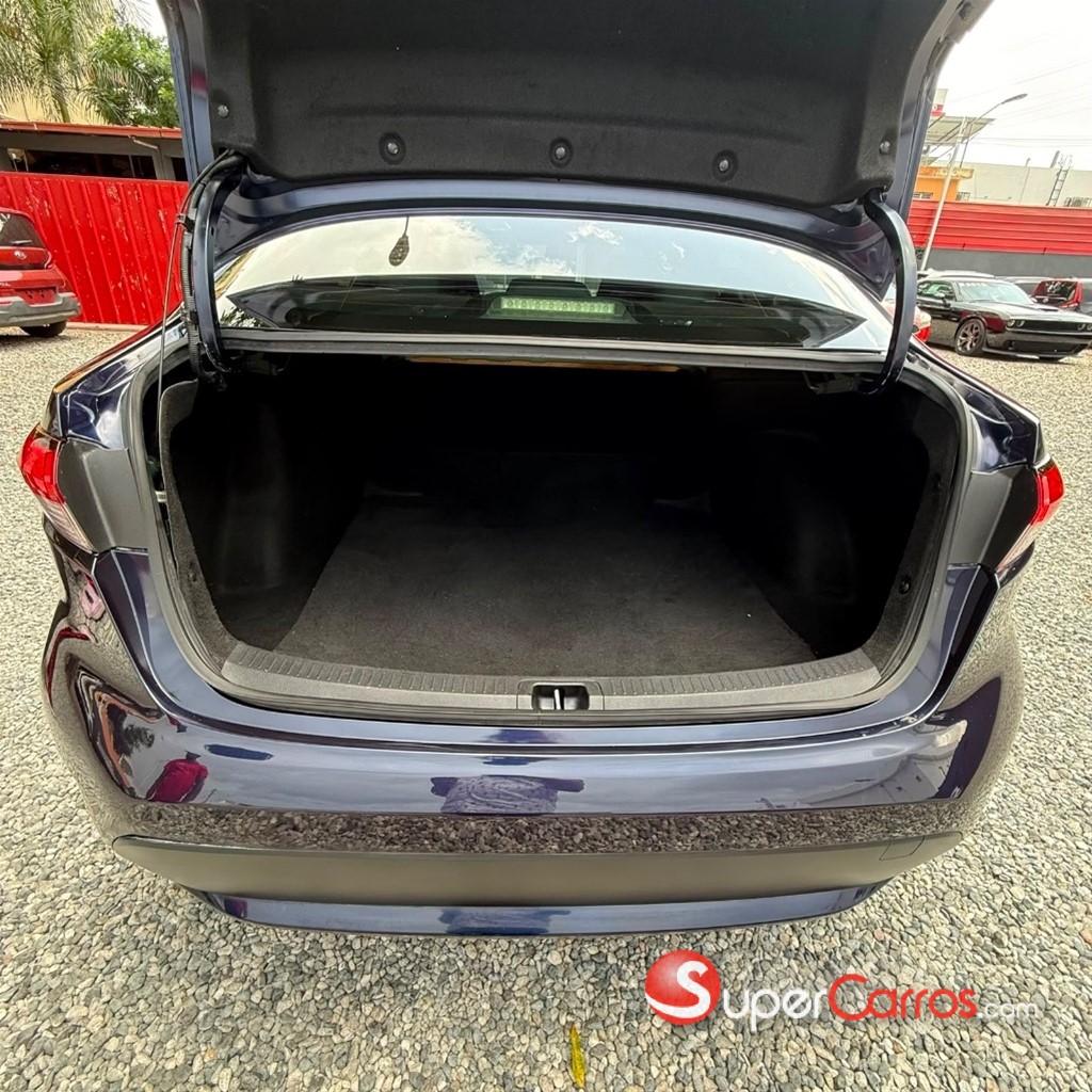 2020 Toyota Corolla LE — foto 11 / 12