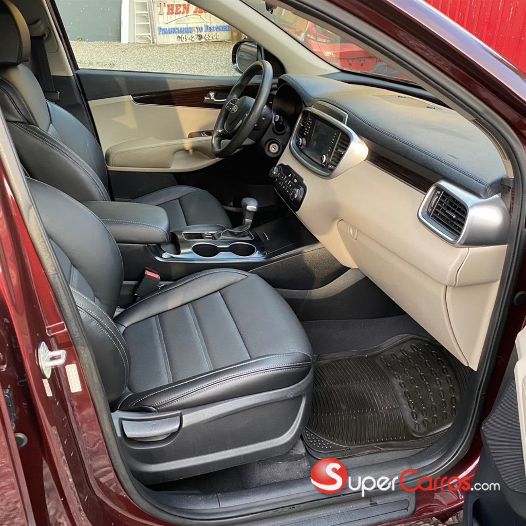 2020 Kia Sorento LX — foto 9 / 12