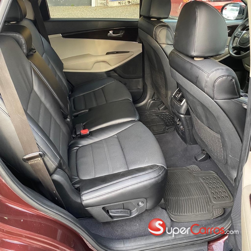 2020 Kia Sorento LX — foto 10 / 12