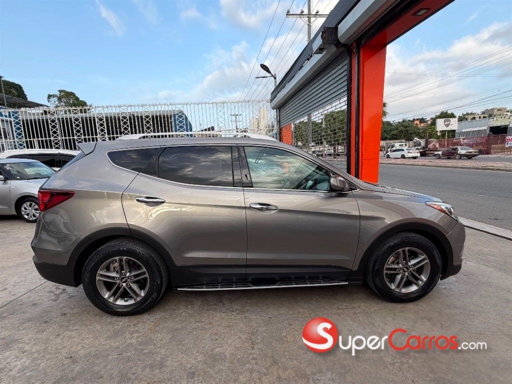 2018 Hyundai Santa Fe Sport — foto 8 / 12
