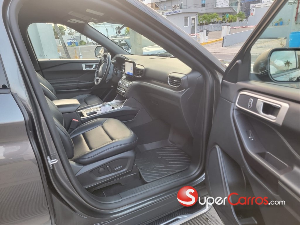 2020 Ford Explorer XLT — foto 7 / 10