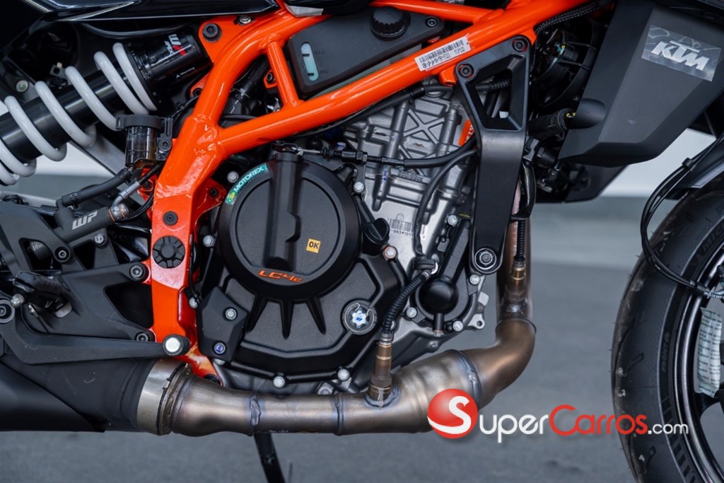 2026 KTM 390 Duke — foto 8 / 12