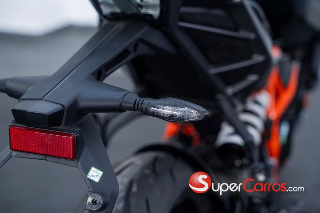 2026 KTM 390 Duke — foto 11 / 12