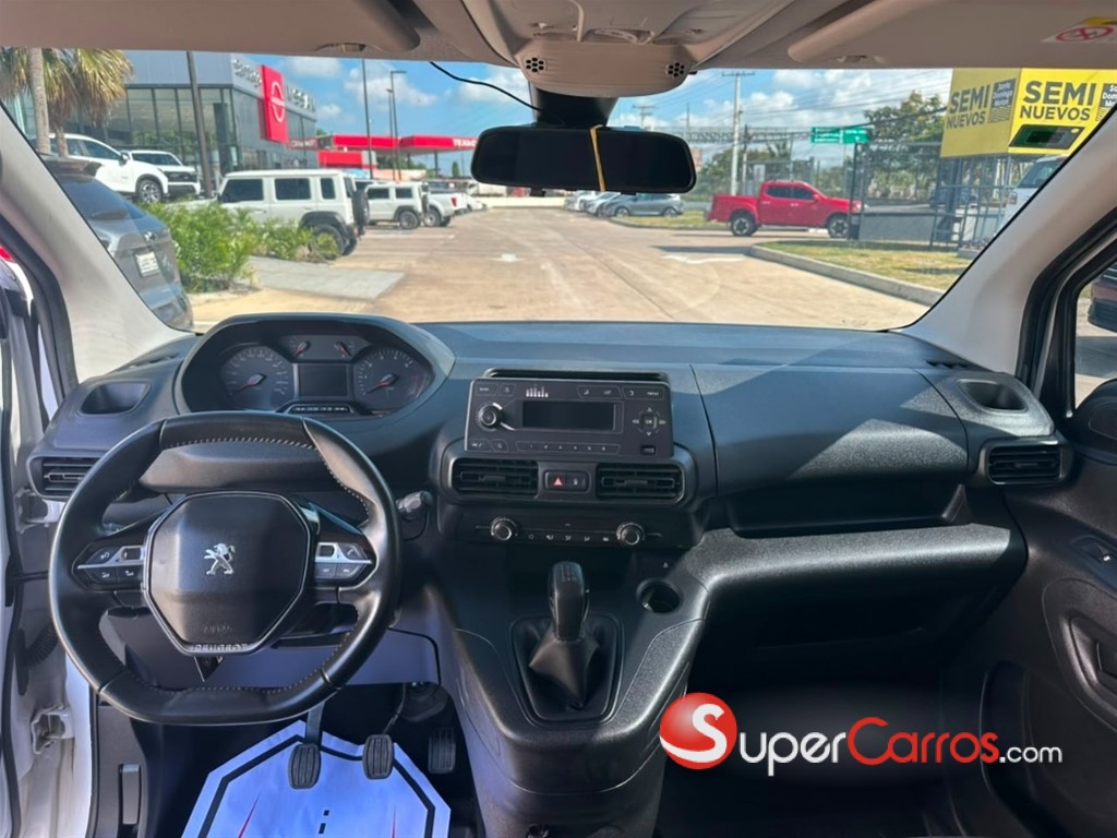 2024 Peugeot Partner — foto 9 / 12