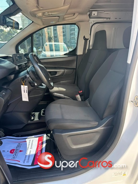 2024 Peugeot Partner — foto 10 / 12