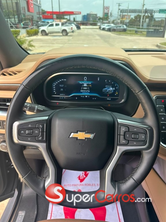 2023 Chevrolet Suburban Premier — foto 10 / 12