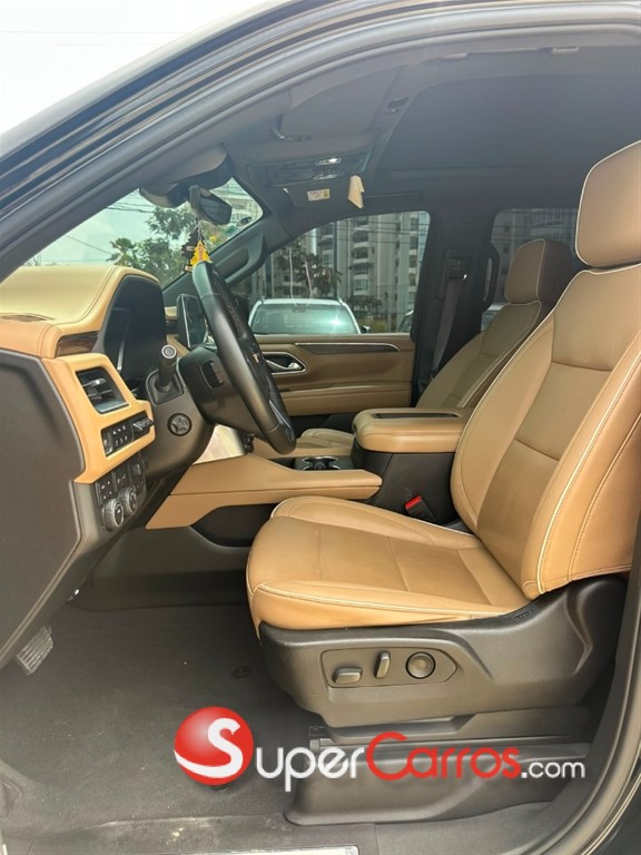 2023 Chevrolet Suburban Premier — foto 11 / 12