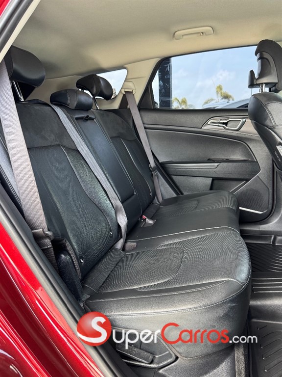 2023 Kia Sportage Luxury — foto 7 / 12