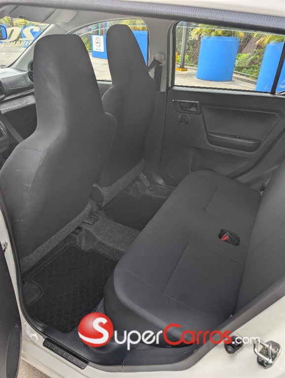 2021 Daihatsu Mira — foto 7 / 8