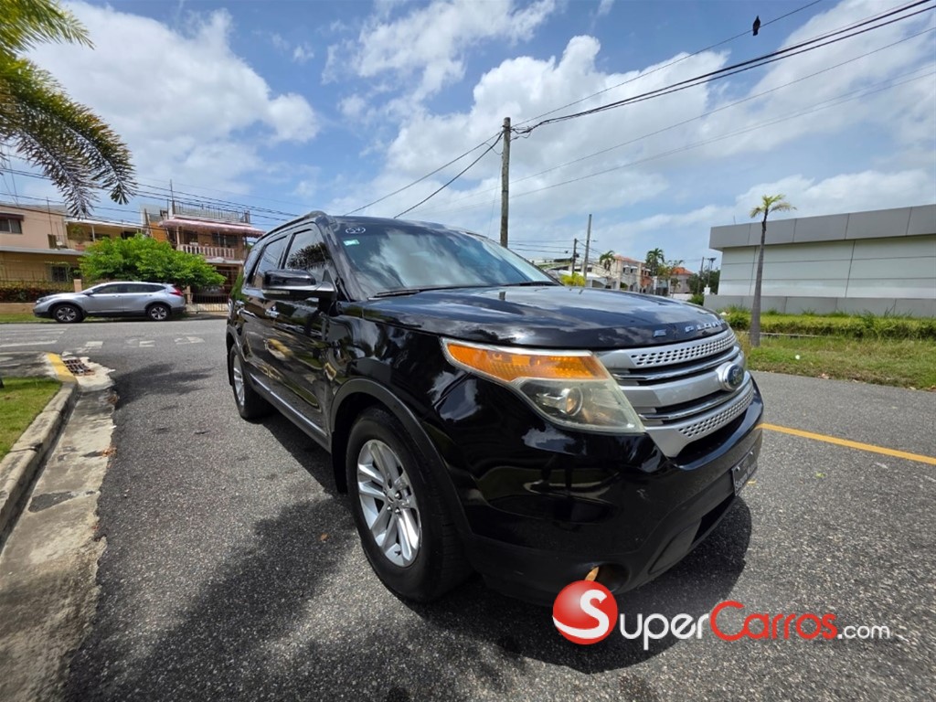 2012 Ford Explorer XLT — foto 9 / 12