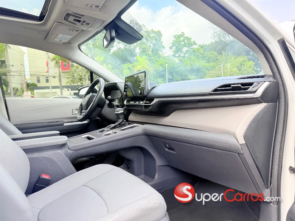 2021 Toyota Sienna XLE — foto 3 / 11