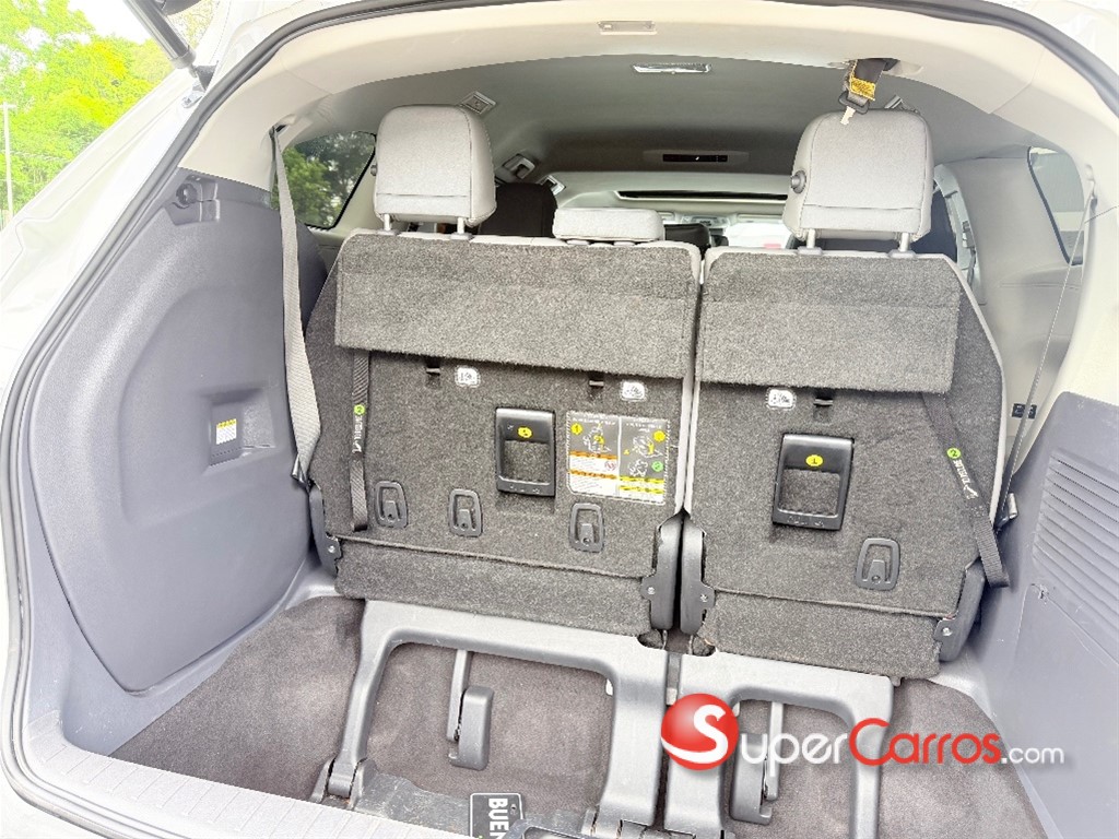 2021 Toyota Sienna XLE — foto 5 / 11