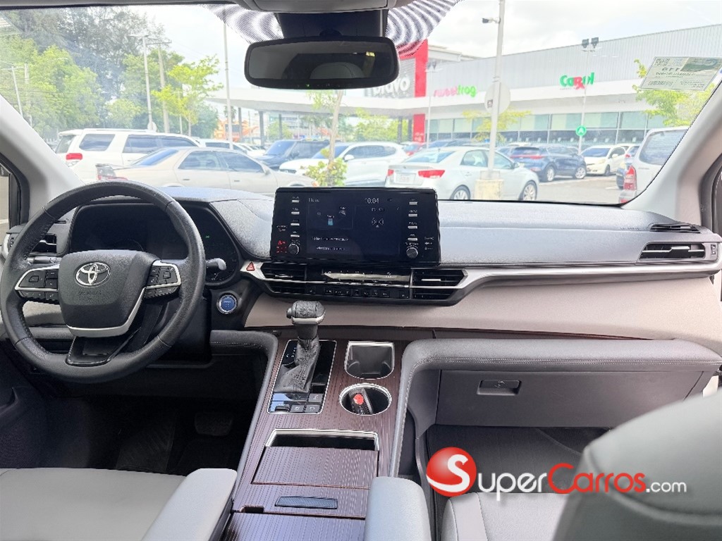 2021 Toyota Sienna XLE — foto 10 / 11