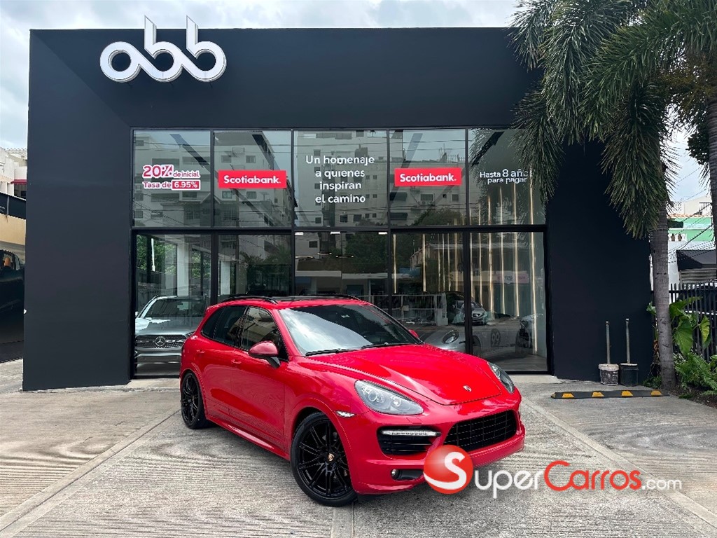 2014 Porsche Cayenne GTS