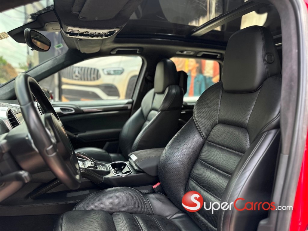 2014 Porsche Cayenne GTS — foto 2 / 10