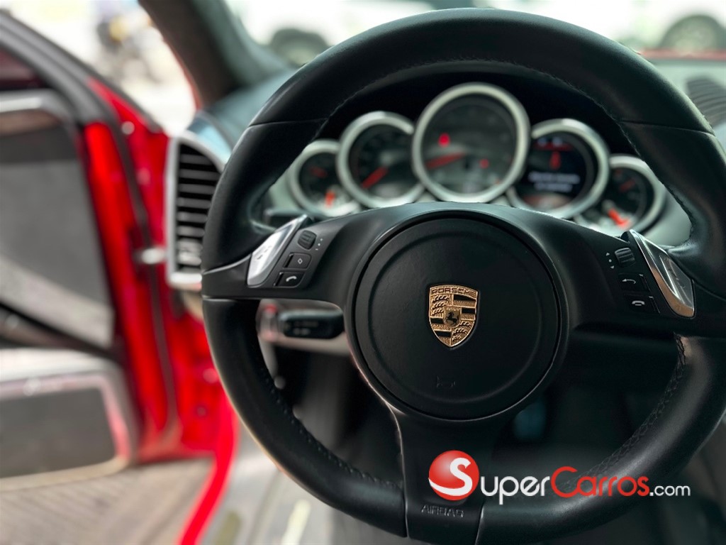 2014 Porsche Cayenne GTS — foto 6 / 10
