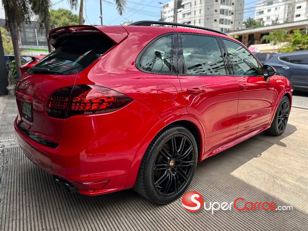 2014 Porsche Cayenne GTS — foto 10 / 10