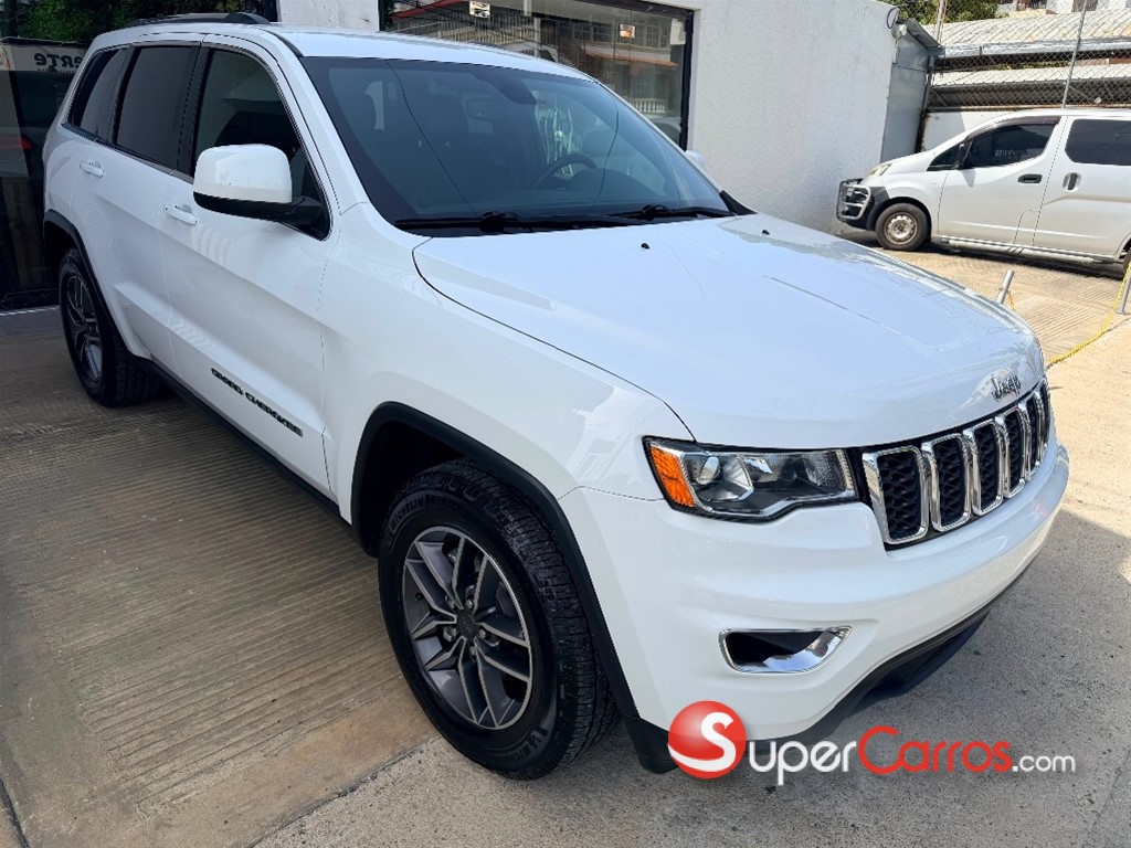 2020 Jeep Grand Cherokee Laredo