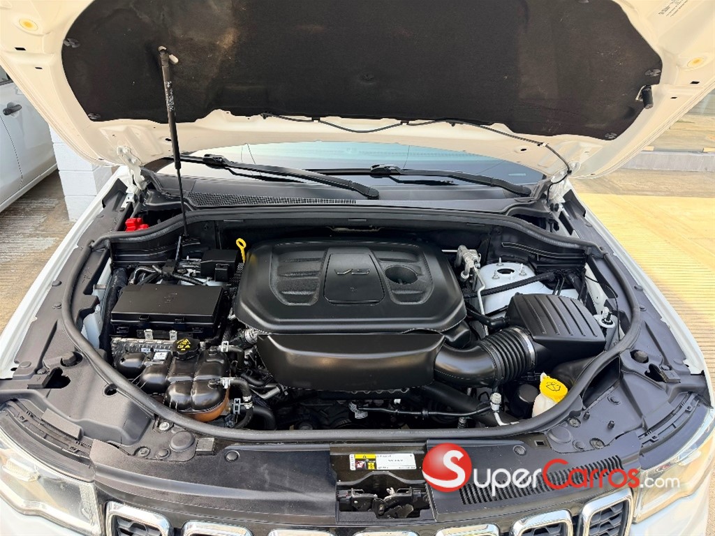2020 Jeep Grand Cherokee Laredo — foto 9 / 9