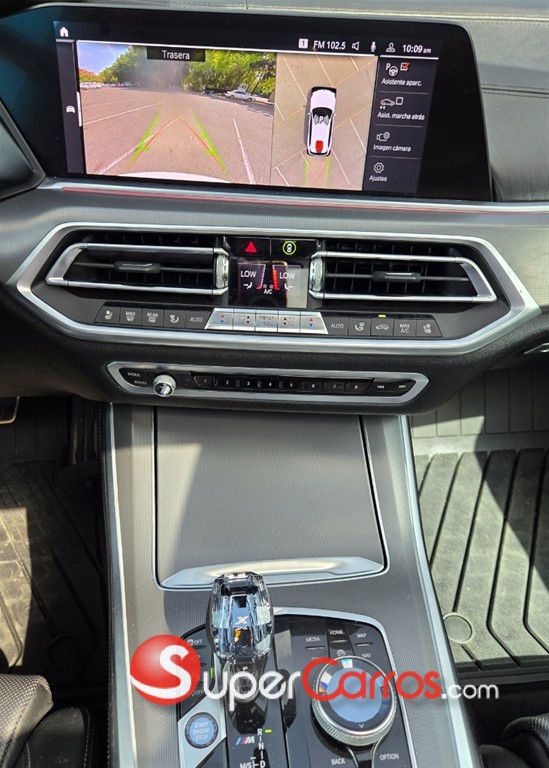 2020 BMW X 5 M50i — foto 11 / 12