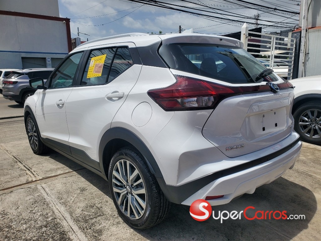 2021 Nissan Kicks SV — foto 9 / 11