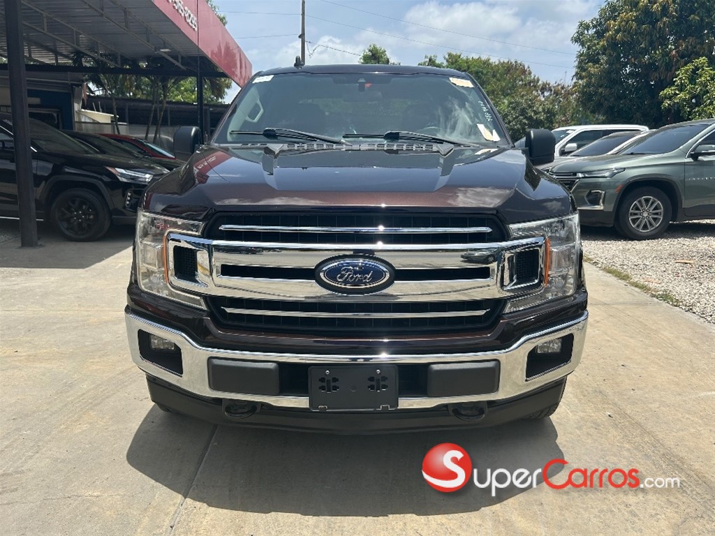 2020 Ford F 150 XLT ECOBOOST — foto 2 / 12