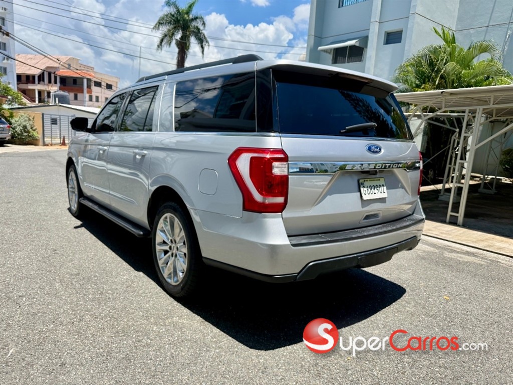 2018 Ford Expedition MAX XLT — foto 10 / 12