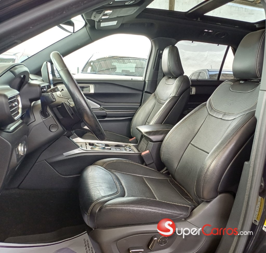 2020 Ford Explorer ST — foto 6 / 10