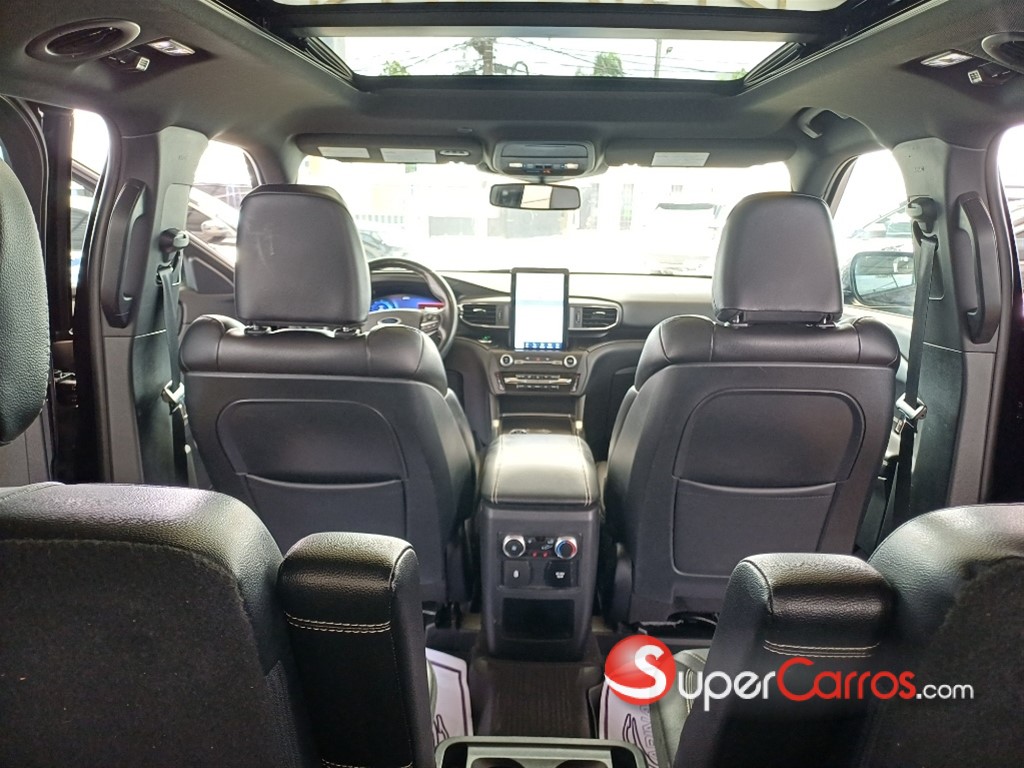 2020 Ford Explorer ST — foto 9 / 10